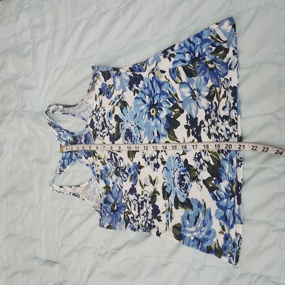 Tanktop - Picture 4 of 4